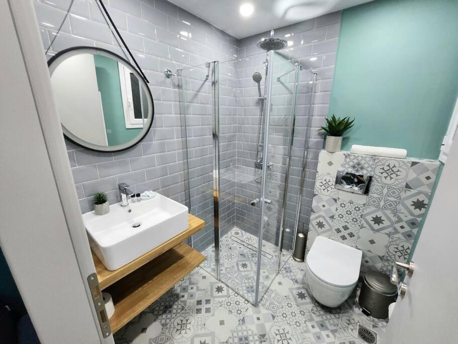Victoria Suite Vipgreece Атина Екстериор снимка